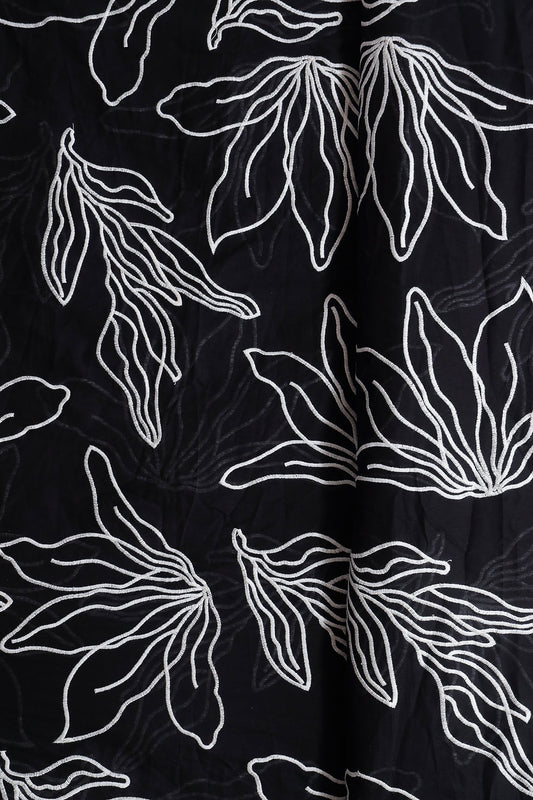 AIzaSyBcstauz-XMPRhEY21AUzeo032pxrXB5Ug - Beautiful White Floral Embroidery On Black Pure Mul Cotton Fabric