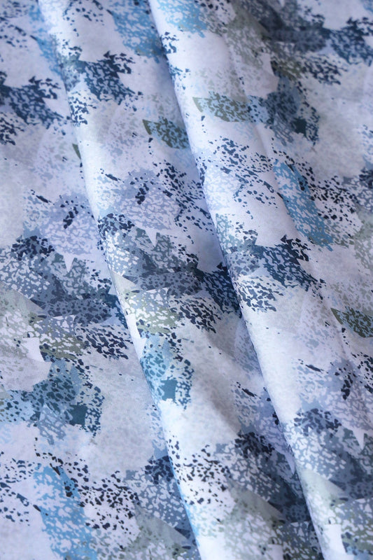 AIzaSyBcstauz-XMPRhEY21AUzeo032pxrXB5Ug - Blue Abstract Pattern Digital Print On White Georgette Satin Fabric