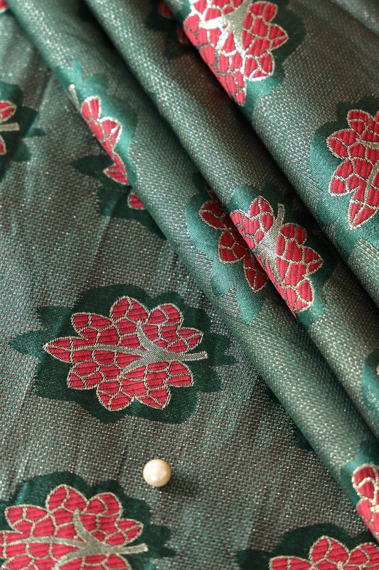 AIzaSyBcstauz-XMPRhEY21AUzeo032pxrXB5Ug - Bottle Green And Red Leafy Jute Banarasi Zari Jacquard Fabric