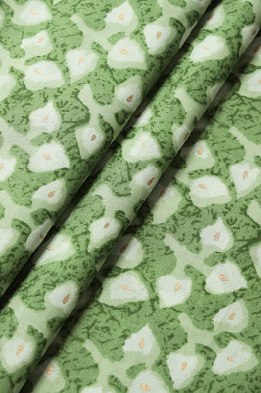 AIzaSyBcstauz-XMPRhEY21AUzeo032pxrXB5Ug - Fern Green And Mint Green Floral Print On Pure Cotton Fabric