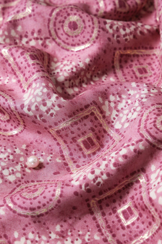 AIzaSyBcstauz-XMPRhEY21AUzeo032pxrXB5Ug - Lavender Pink And Cream Geometric Foil Print On Pure Rayon Fabric