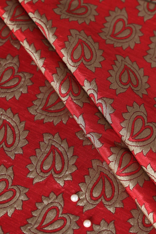 AIzaSyBcstauz-XMPRhEY21AUzeo032pxrXB5Ug - Leafy Red Double Cloth Jacquard Banarasi Fabric