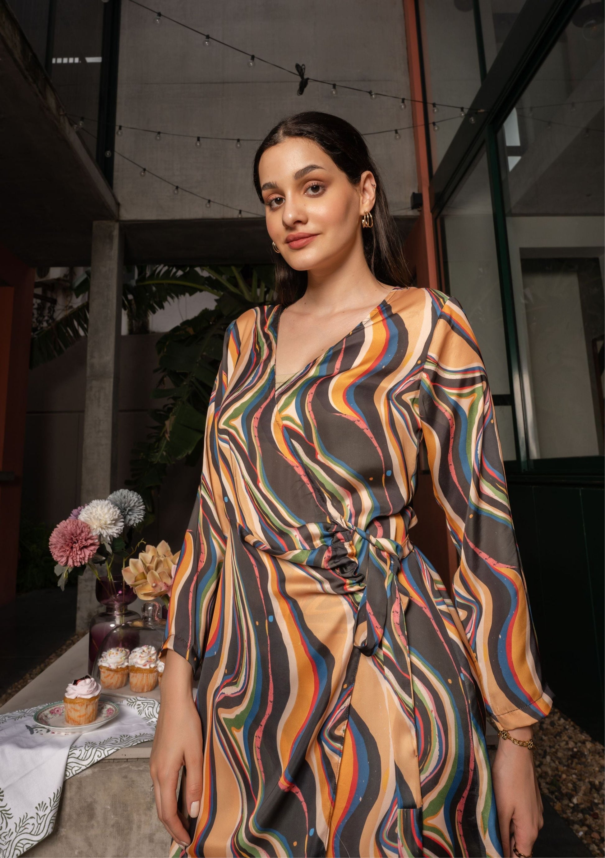 AIzaSyBcstauz-XMPRhEY21AUzeo032pxrXB5Ug - Inara Abstract Satin Wrap Dress