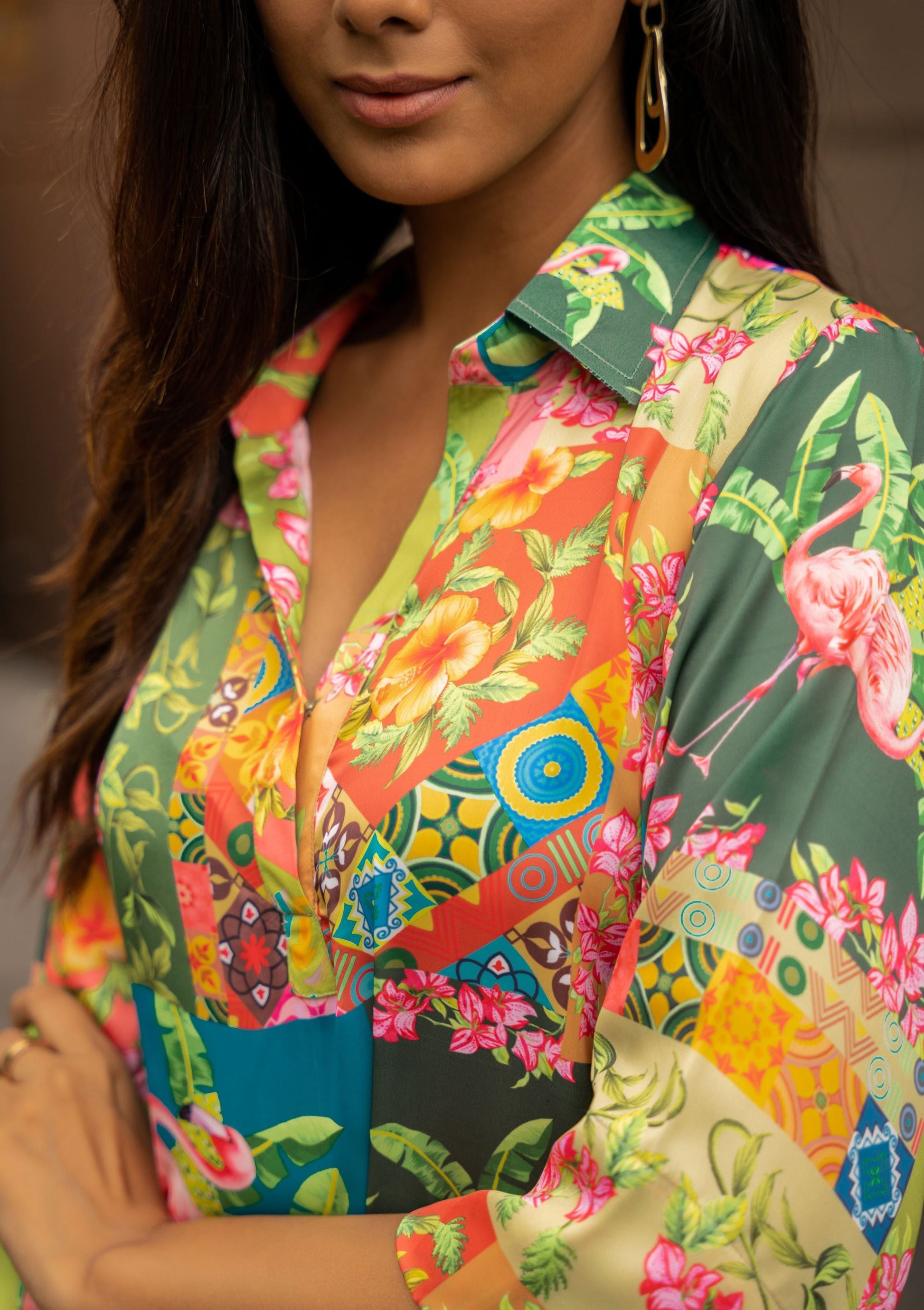 AIzaSyBcstauz-XMPRhEY21AUzeo032pxrXB5Ug - Lea Botanical Patch Print Satin Crop Shirt