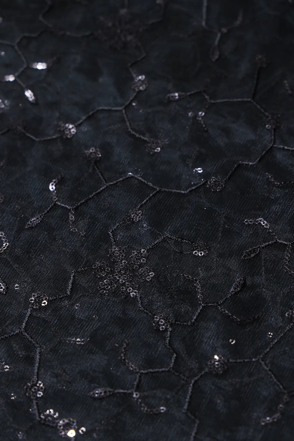 AIzaSyBcstauz-XMPRhEY21AUzeo032pxrXB5Ug - Beautiful Black Sequins Small Floral Embroidery On Black Soft Net Fabric