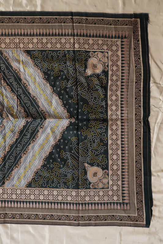 AIzaSyBcstauz-XMPRhEY21AUzeo032pxrXB5Ug - Grey Pure Viscose Dola Silk Jacquard Print Dupatta