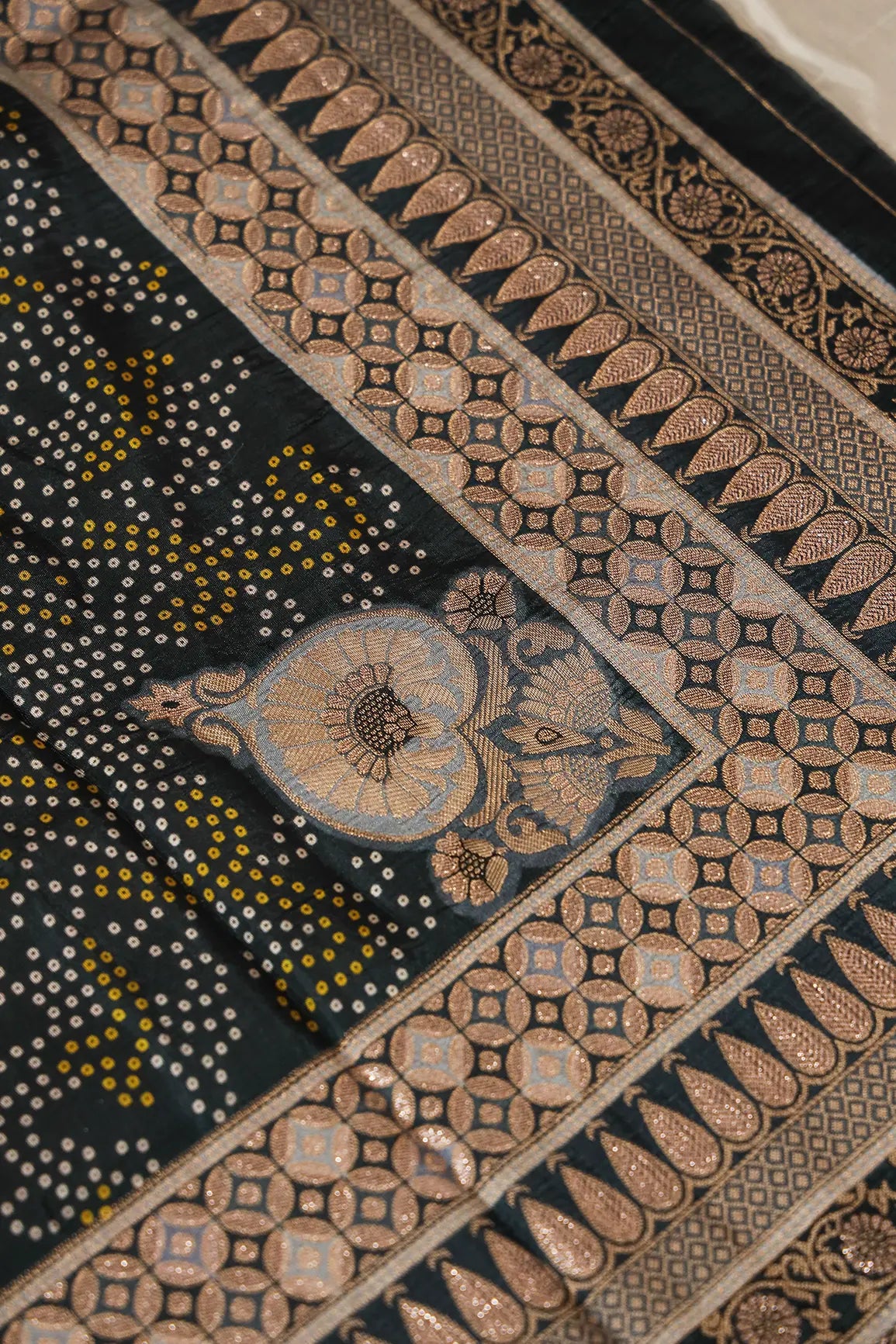 AIzaSyBcstauz-XMPRhEY21AUzeo032pxrXB5Ug - Grey Pure Viscose Dola Silk Jacquard Print Dupatta