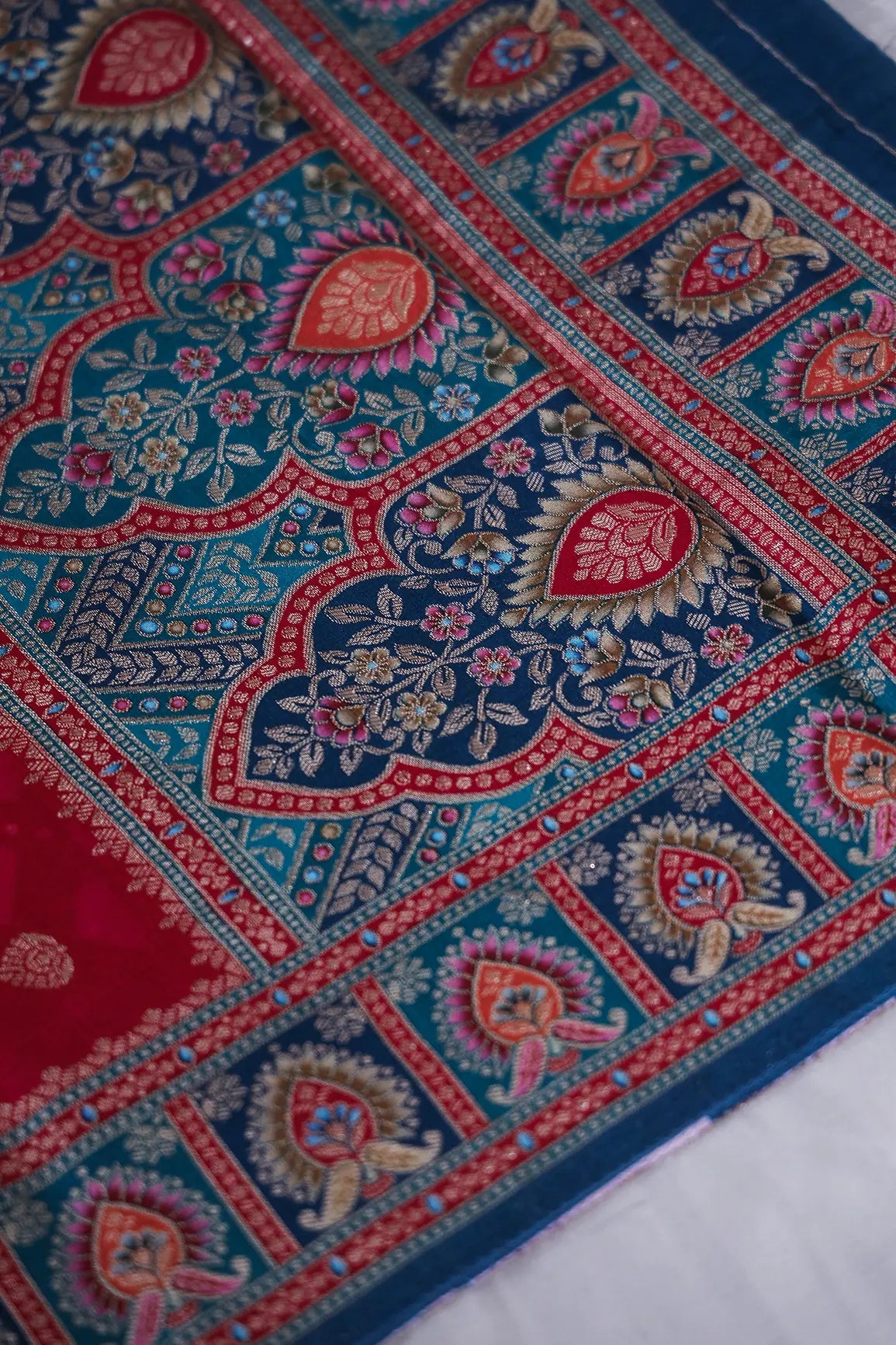 AIzaSyBcstauz-XMPRhEY21AUzeo032pxrXB5Ug - Fuchsia Pure Viscose Dola Silk Jacquard Print Dupatta