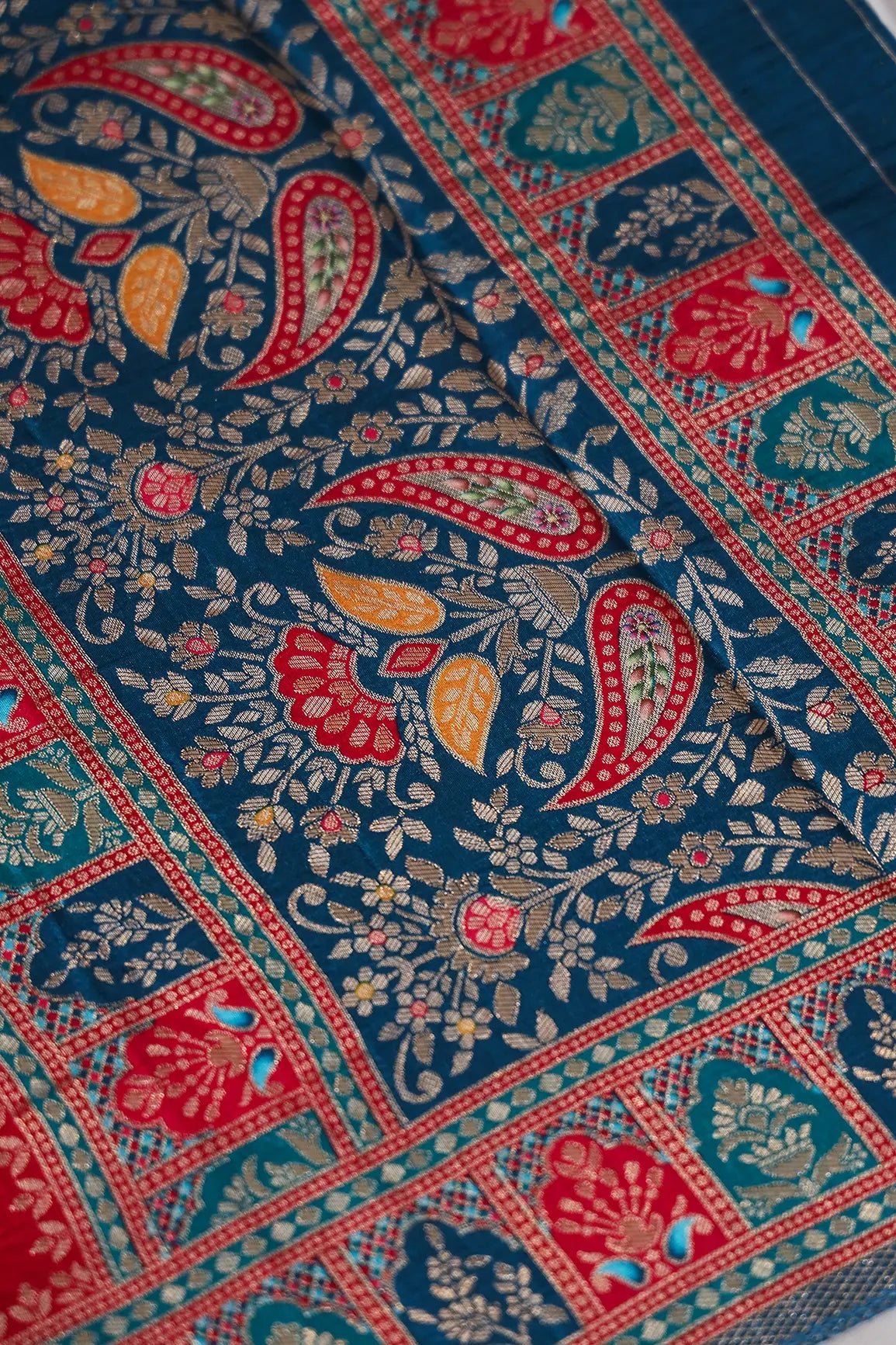 AIzaSyBcstauz-XMPRhEY21AUzeo032pxrXB5Ug - Fuchsia Pure Viscose Dola Silk Jacquard Print Dupatta