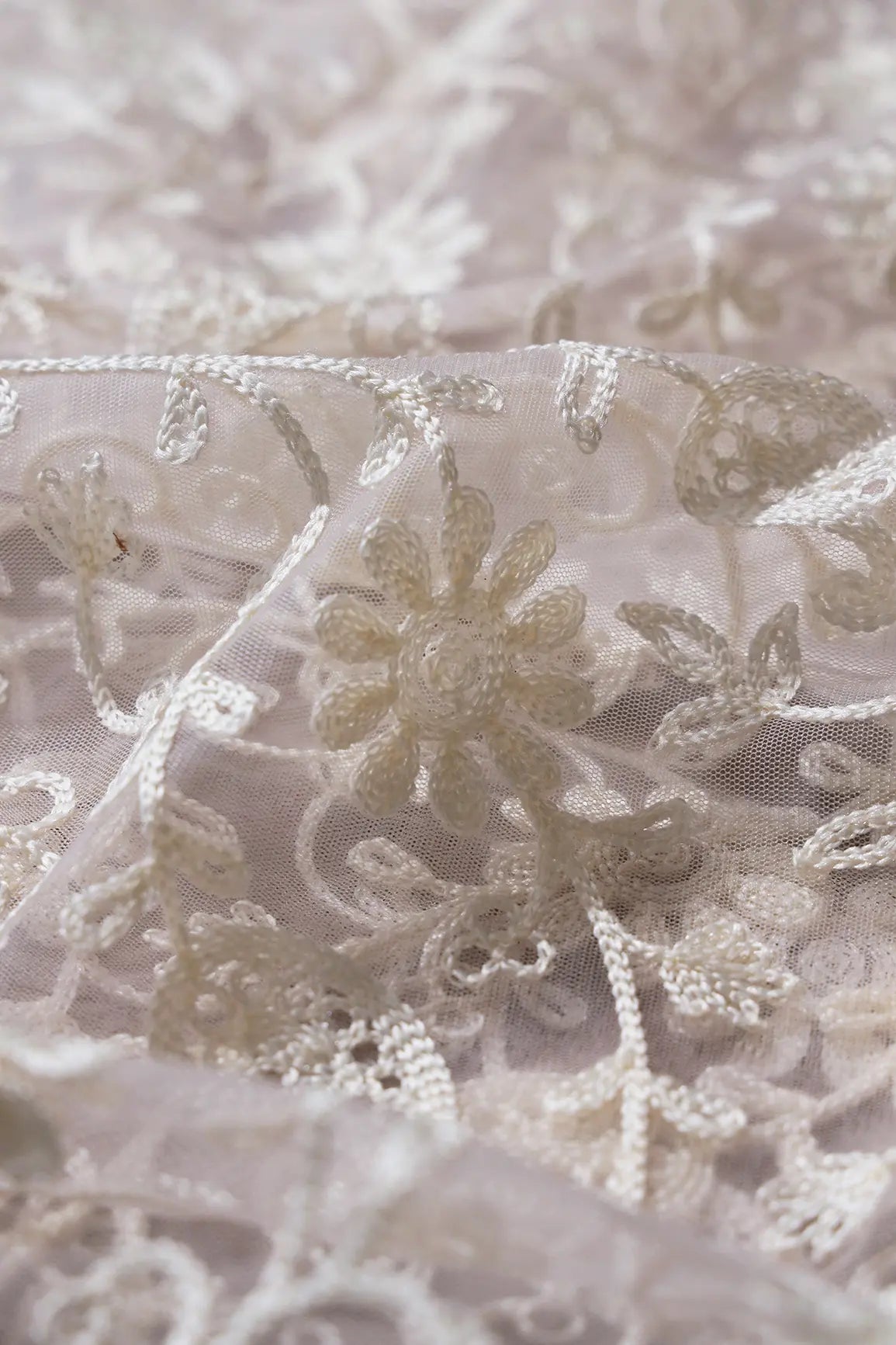 AIzaSyBcstauz-XMPRhEY21AUzeo032pxrXB5Ug - 3.25 Meter Cut Piece Of White Thread Work Floral Embroidery On Baby Pink Soft Net Fabric