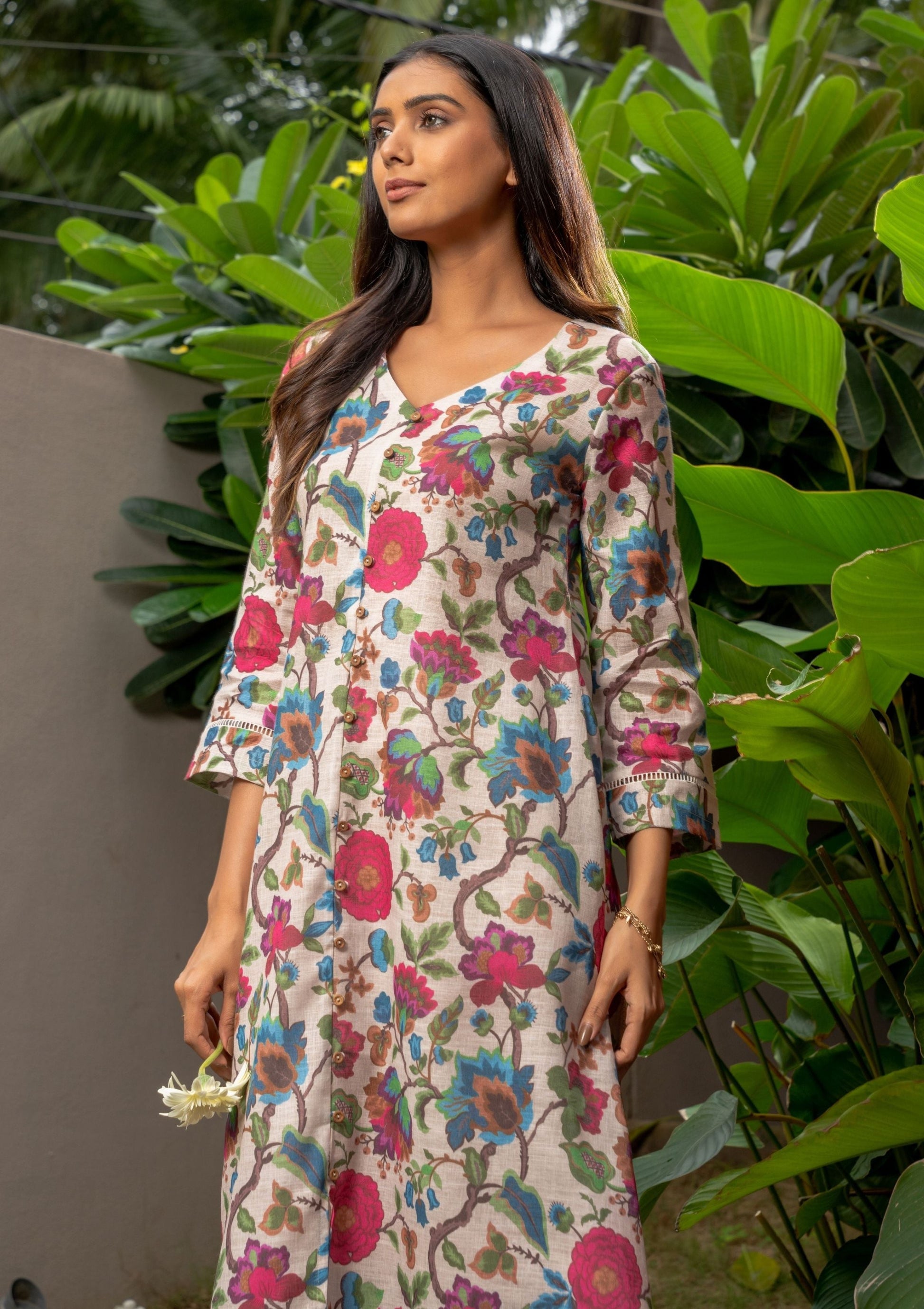 AIzaSyBcstauz-XMPRhEY21AUzeo032pxrXB5Ug - Aaina Beige Linen Indian Co-ord Set