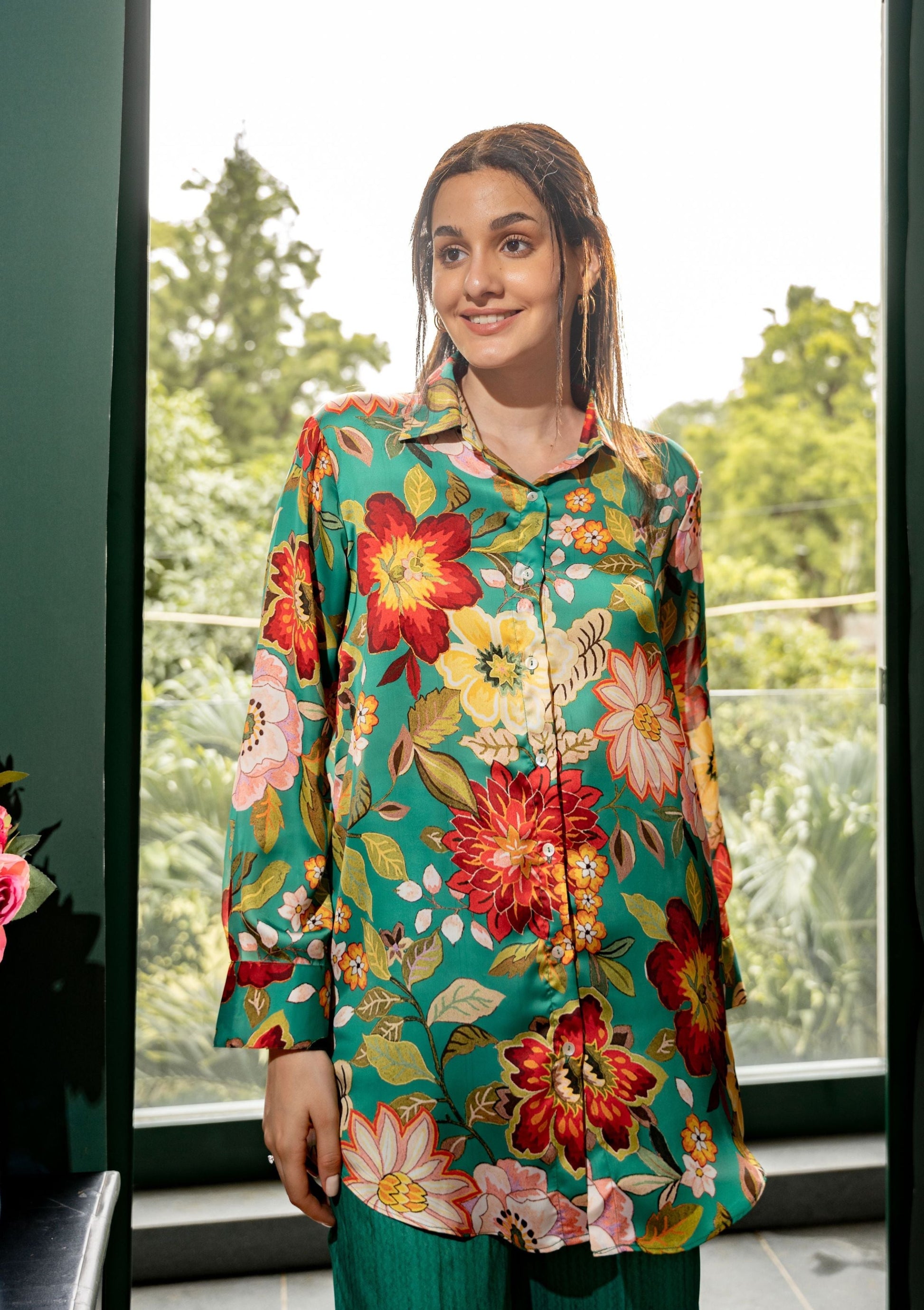 AIzaSyBcstauz-XMPRhEY21AUzeo032pxrXB5Ug - Chroma Floral Satin Co-ord Set