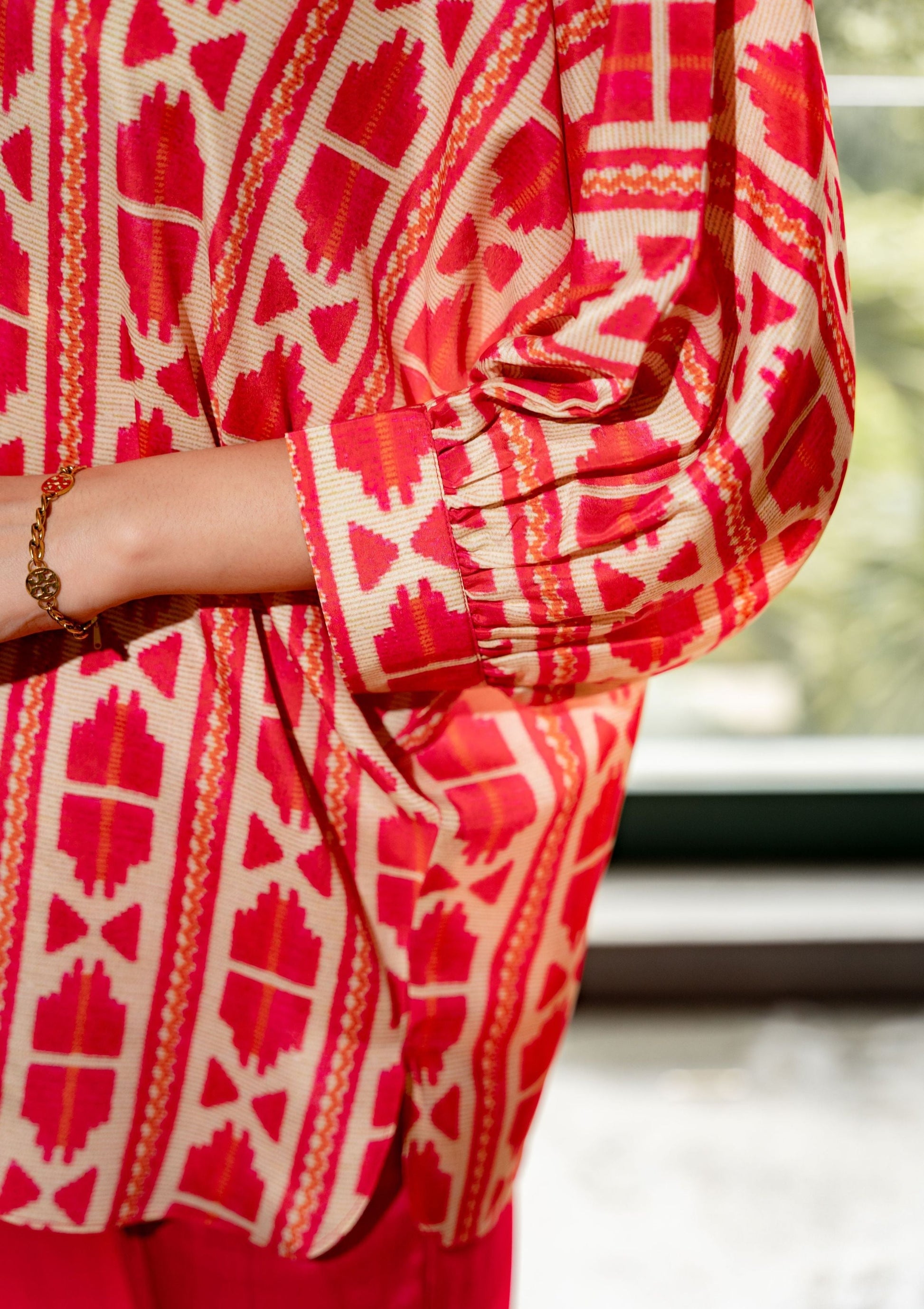 AIzaSyBcstauz-XMPRhEY21AUzeo032pxrXB5Ug - Elira Beige And Pink Crepe Indian Co-ord Set