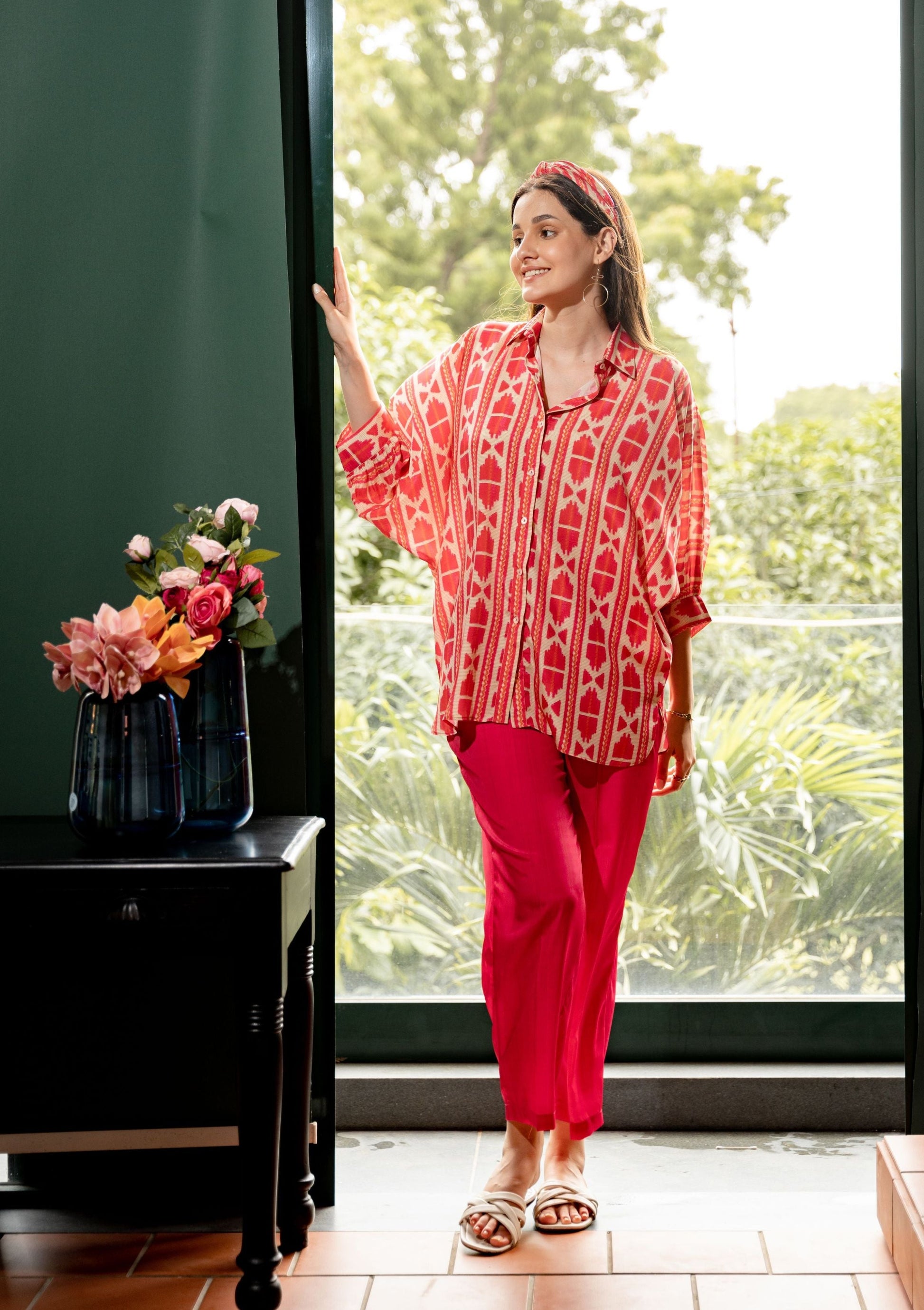 AIzaSyBcstauz-XMPRhEY21AUzeo032pxrXB5Ug - Elira Beige And Pink Crepe Indian Co-ord Set