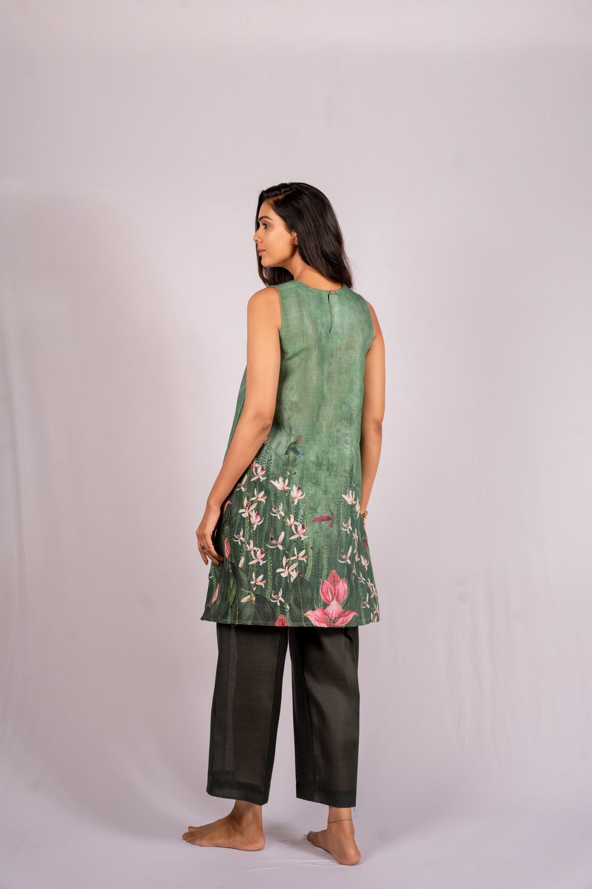 AIzaSyBcstauz-XMPRhEY21AUzeo032pxrXB5Ug - Flora Botanical Green Linen Co-ord Set