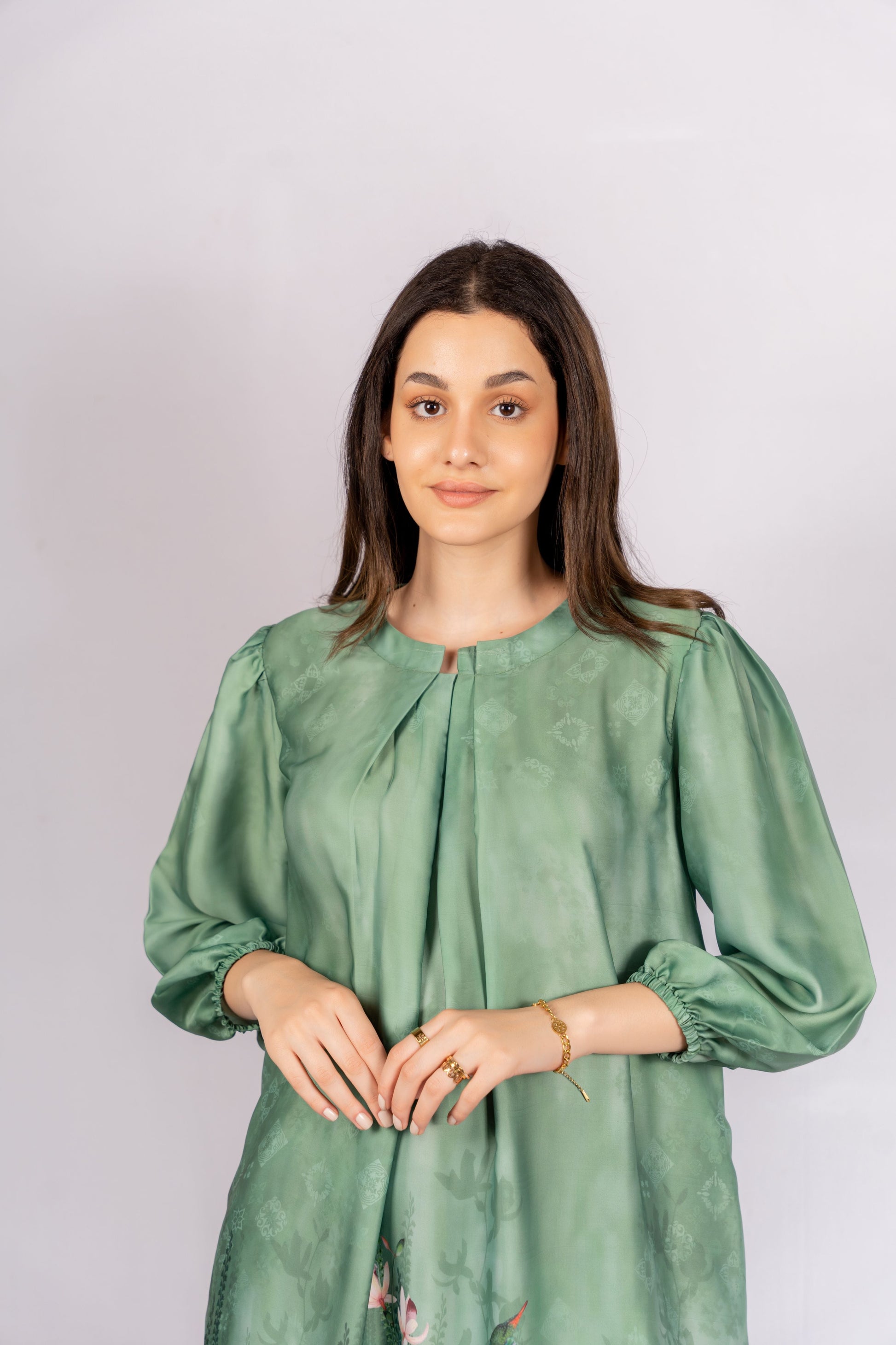 AIzaSyBcstauz-XMPRhEY21AUzeo032pxrXB5Ug - Jade Floral Green Satin Indian Co-ord Set