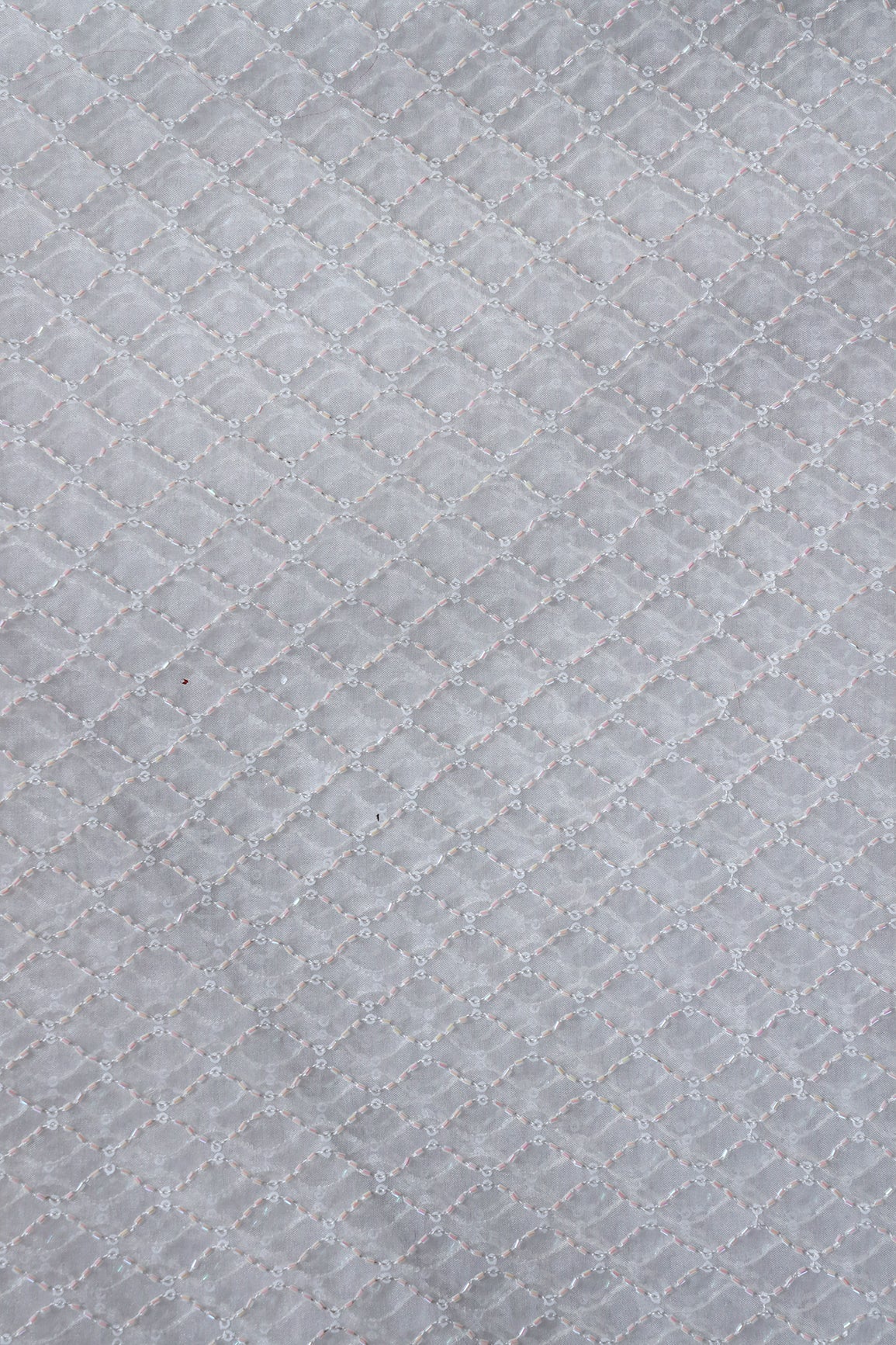 AIzaSyBcstauz-XMPRhEY21AUzeo032pxrXB5Ug - Cut Dana Beads Beautiful Ogee Embroidery On White Dyeable Organza Fabric