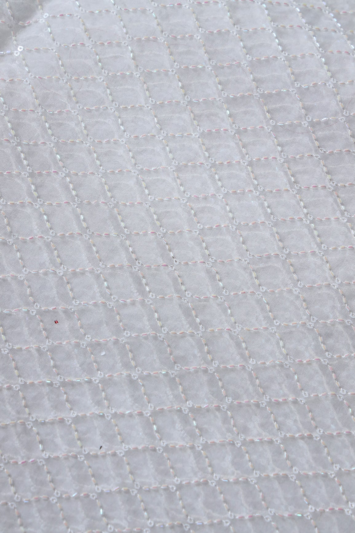 AIzaSyBcstauz-XMPRhEY21AUzeo032pxrXB5Ug - Cut Dana Beads Beautiful Ogee Embroidery On White Dyeable Organza Fabric