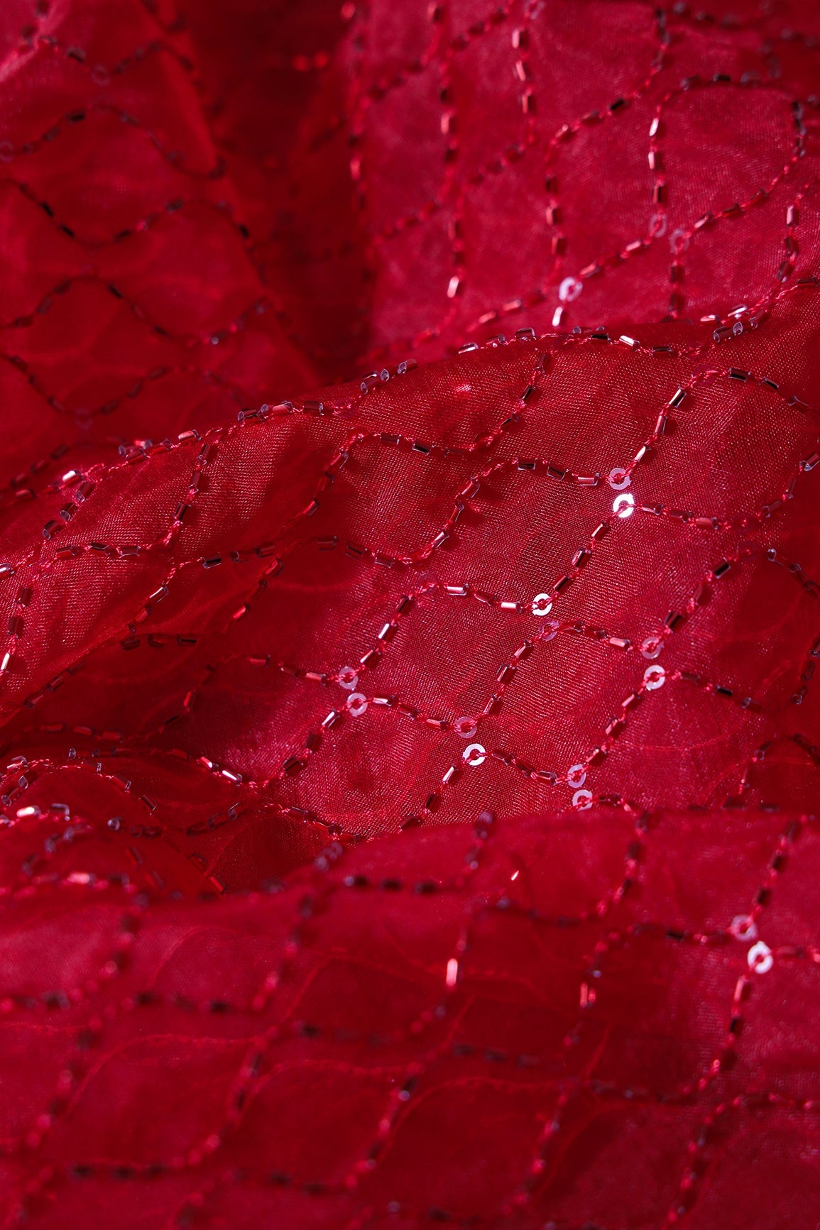 AIzaSyBcstauz-XMPRhEY21AUzeo032pxrXB5Ug - Cut Dana Beads Beautiful Ogee Embroidery On Red Organza Fabric