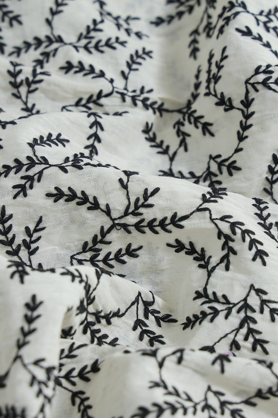 AIzaSyBcstauz-XMPRhEY21AUzeo032pxrXB5Ug - Black Thread beautiful Leafy Embroidery Work On Off White Organic Cotton Fabric