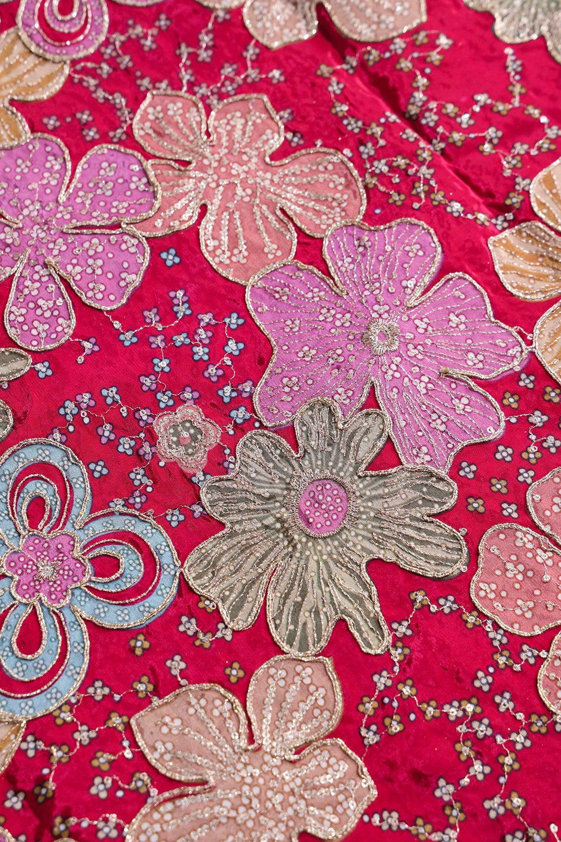 AIzaSyBcstauz-XMPRhEY21AUzeo032pxrXB5Ug - Floral Position Print On Sequins With Zari Embroidery On Fuchsia Viscose Zari Tissue Fabric