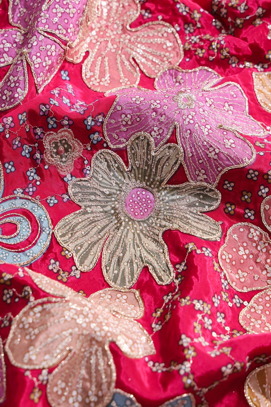 AIzaSyBcstauz-XMPRhEY21AUzeo032pxrXB5Ug - Floral Position Print On Sequins With Zari Embroidery On Fuchsia Viscose Zari Tissue Fabric