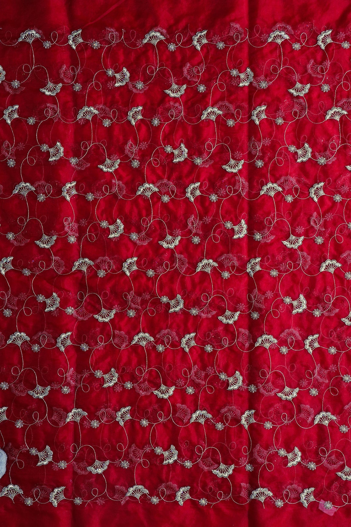 AIzaSyBcstauz-XMPRhEY21AUzeo032pxrXB5Ug - Gold Zari With Beads Beautiful Floral Embroidery On Red Organza Fabric
