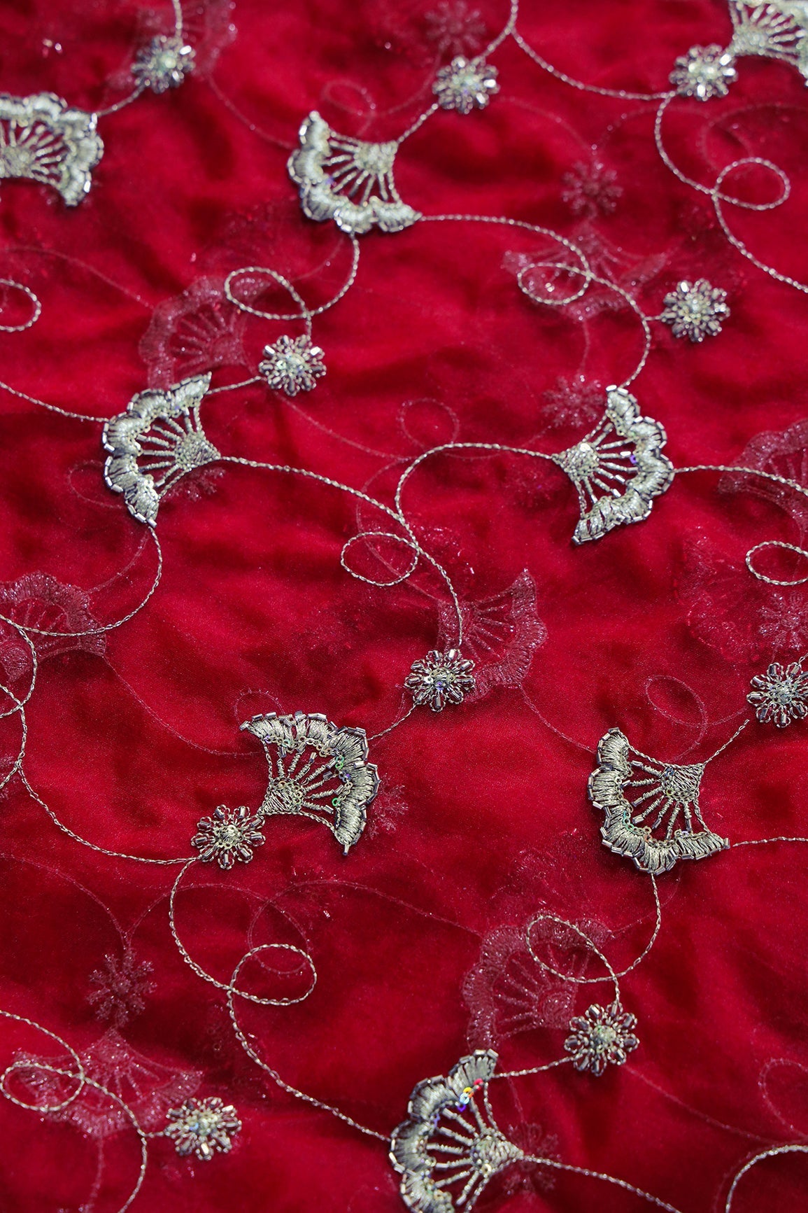 AIzaSyBcstauz-XMPRhEY21AUzeo032pxrXB5Ug - Gold Zari With Beads Beautiful Floral Embroidery On Red Organza Fabric
