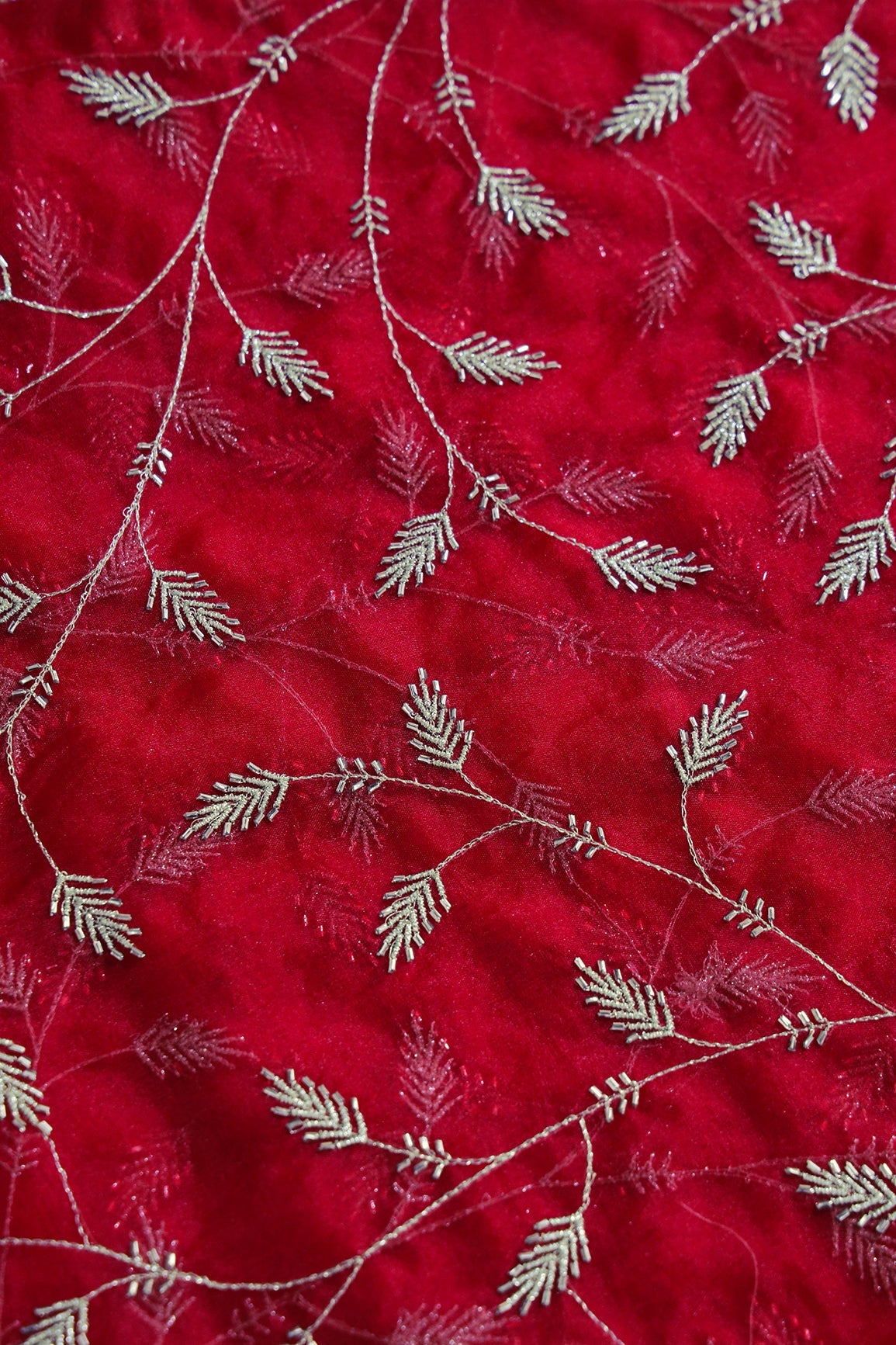 AIzaSyBcstauz-XMPRhEY21AUzeo032pxrXB5Ug - Gold Zari With Beads Leafy Embroidery Work On Red Organza Fabric