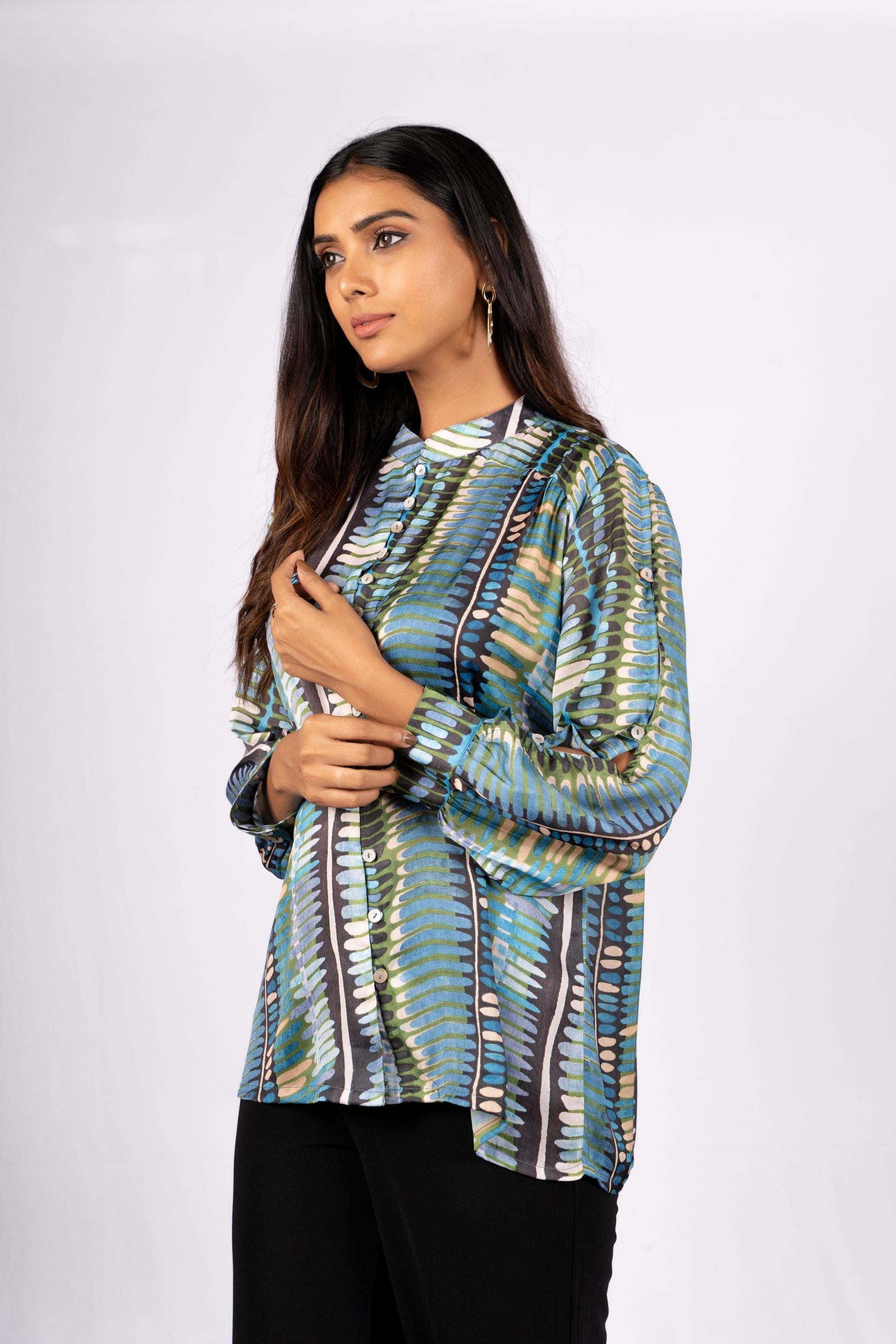 AIzaSyBcstauz-XMPRhEY21AUzeo032pxrXB5Ug - Iris Blue Satin Top