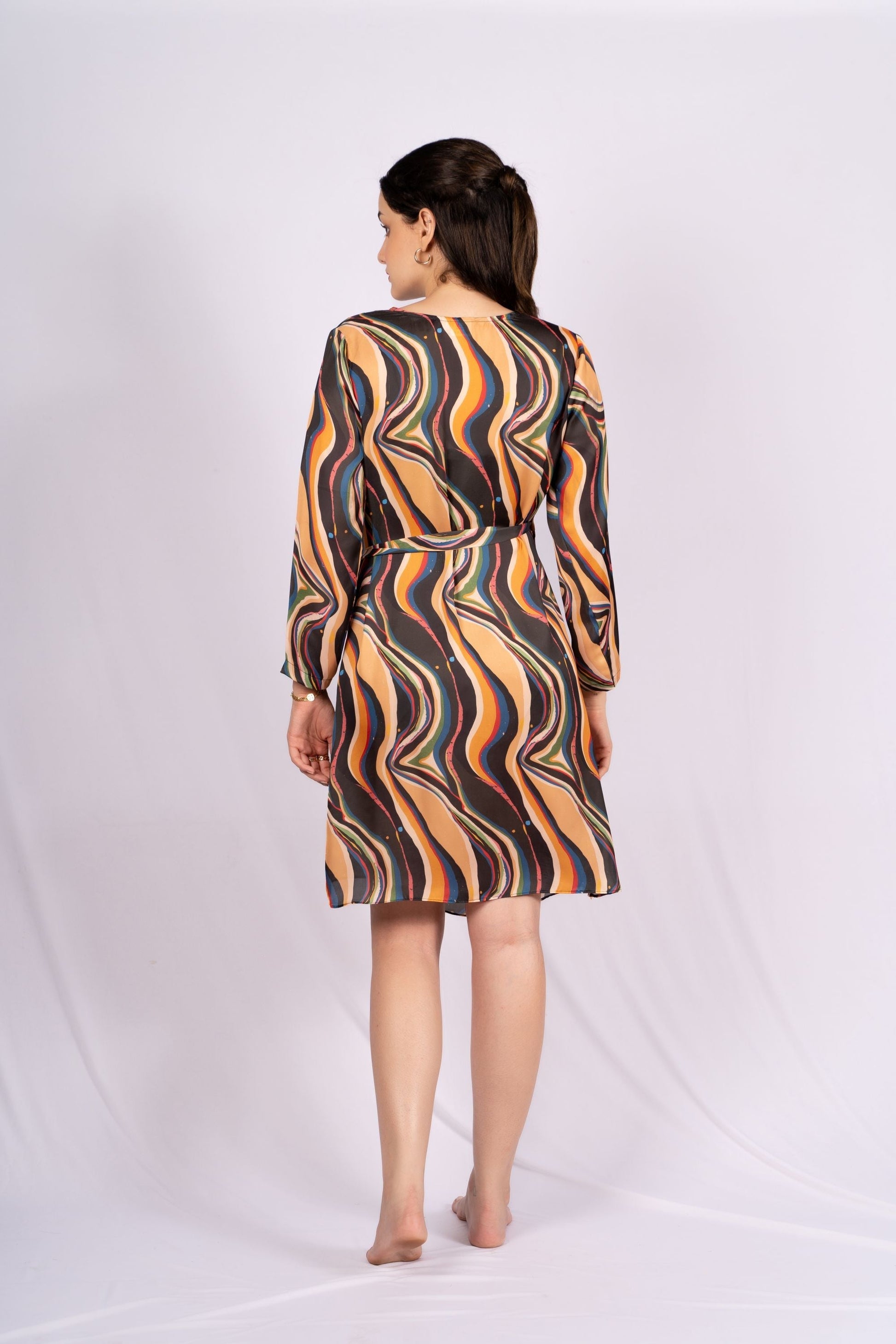 AIzaSyBcstauz-XMPRhEY21AUzeo032pxrXB5Ug - Inara Abstract Satin Wrap Dress