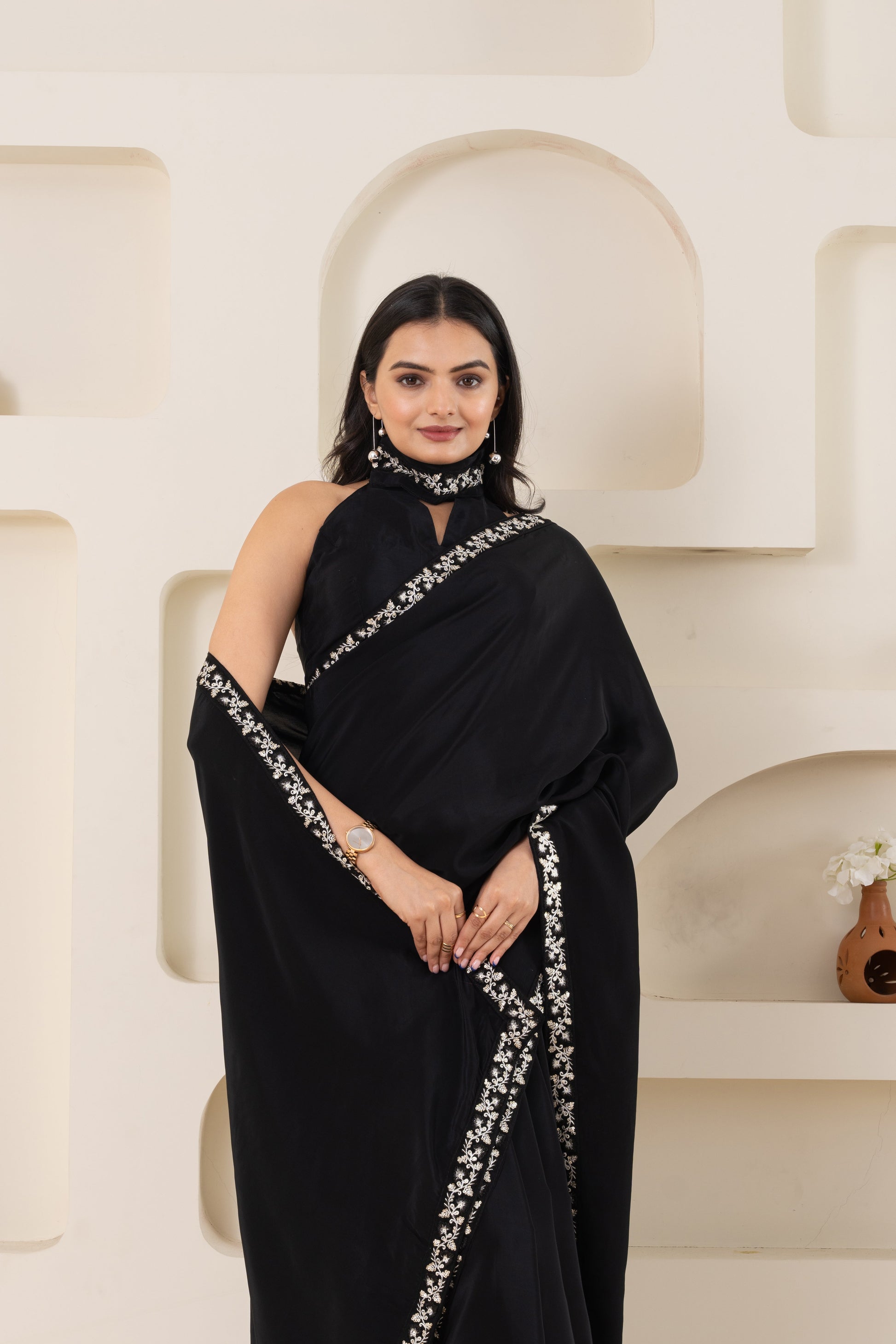 AIzaSyBcstauz-XMPRhEY21AUzeo032pxrXB5Ug - Black Pure Viscose Crepe Saree Set With Border (Saree With Blouse Piece)