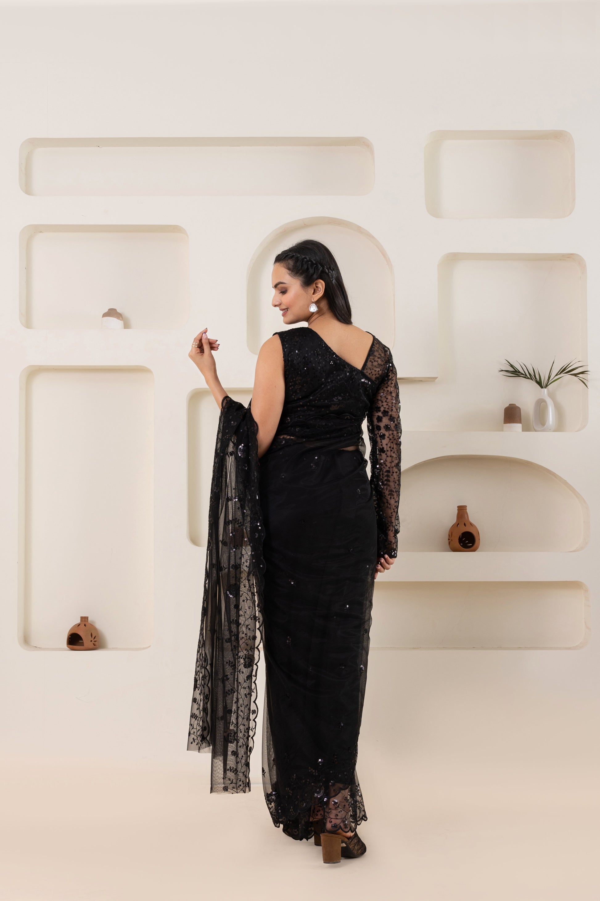 AIzaSyBcstauz-XMPRhEY21AUzeo032pxrXB5Ug - Black Embroidery Saree Set (Saree With Blouse Piece)