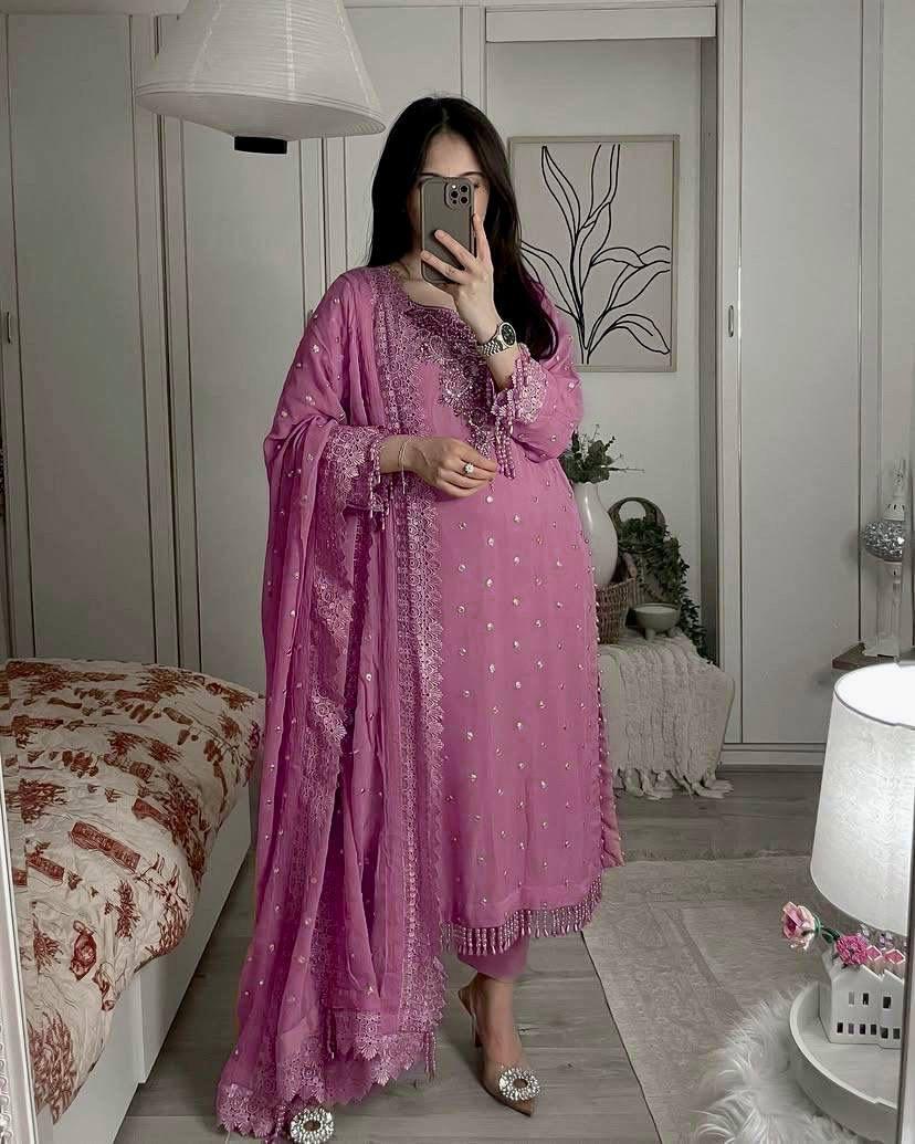 Peachy Princes Salwar Suit