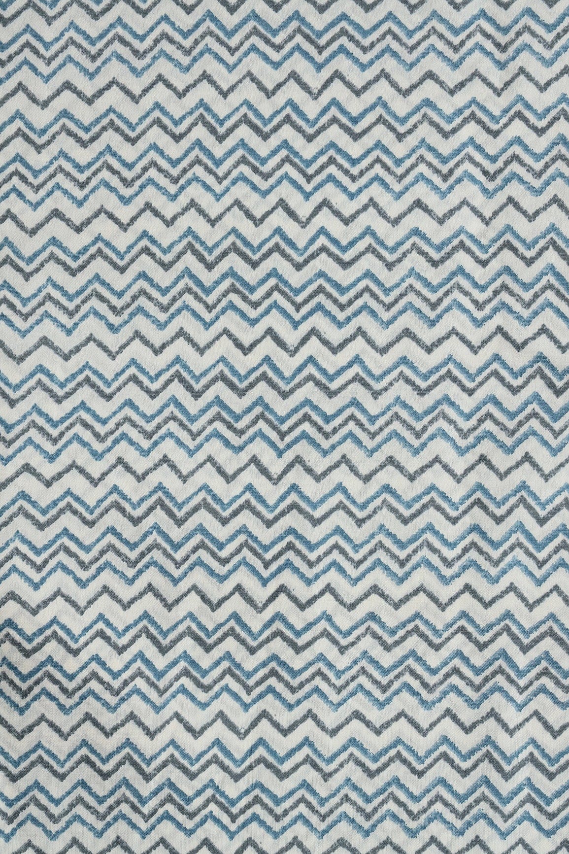 AIzaSyBcstauz-XMPRhEY21AUzeo032pxrXB5Ug - Azzure Blue And Grey Chevron Print On Cream Viscose Chanderi Silk Fabric