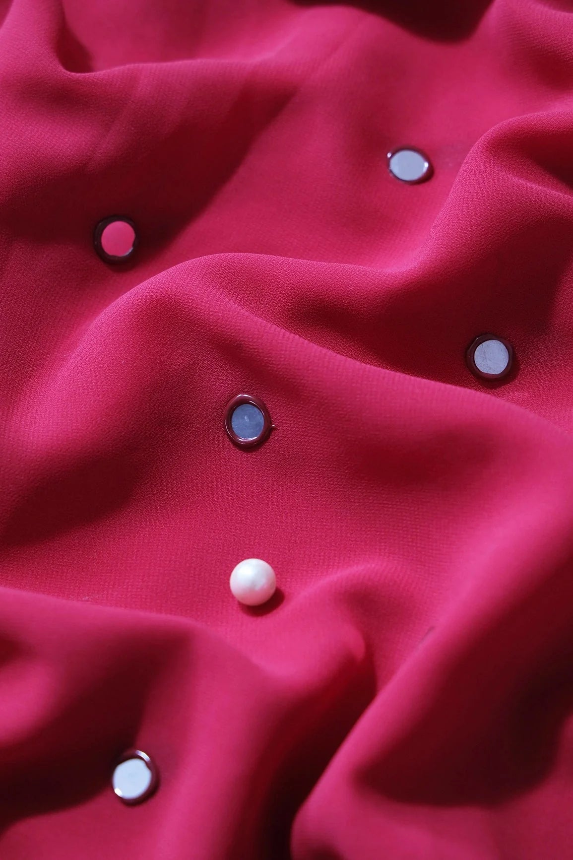 AIzaSyBcstauz-XMPRhEY21AUzeo032pxrXB5Ug - Beautiful Real Mirror Embroidery Work On Crimson Red Georgette Fabric