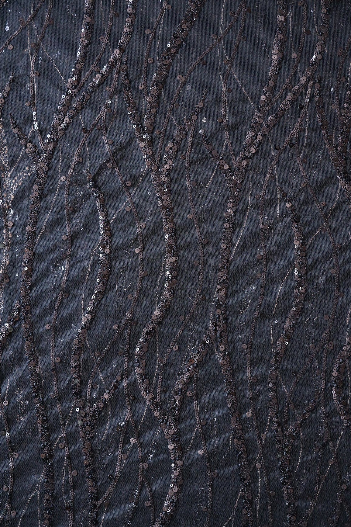 AIzaSyBcstauz-XMPRhEY21AUzeo032pxrXB5Ug - Beautiful Sequins With Black Thread Wavy Embroidery Work On Black Soft Net Fabric