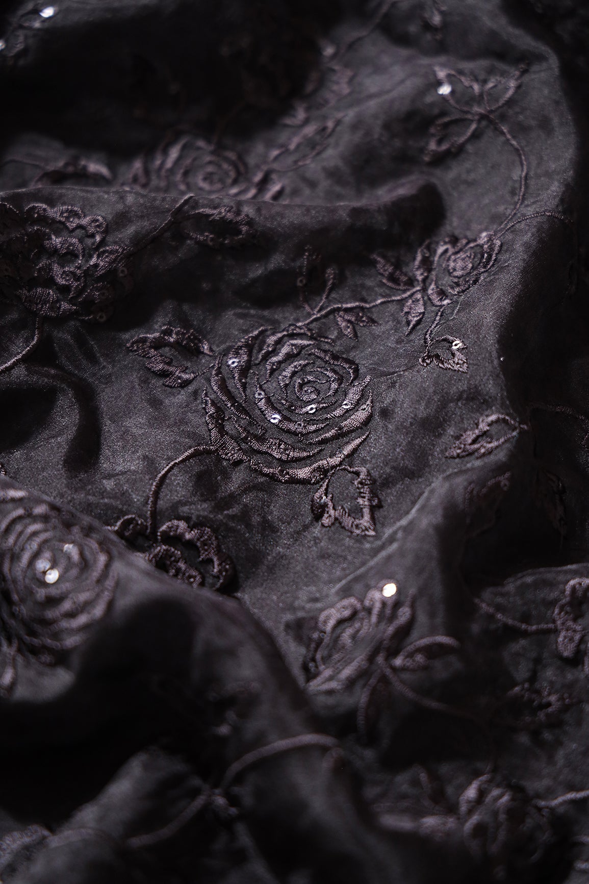 AIzaSyBcstauz-XMPRhEY21AUzeo032pxrXB5Ug - Beautiful Water Sequins With Thread Floral Embroidery On Black Organza Fabric