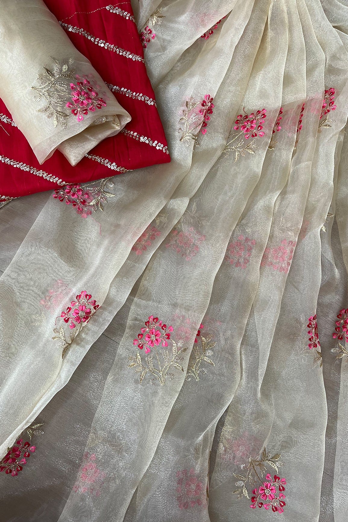 AIzaSyBcstauz-XMPRhEY21AUzeo032pxrXB5Ug - Beige and Red Unstitched Lehenga Set Fabric (3 Piece)