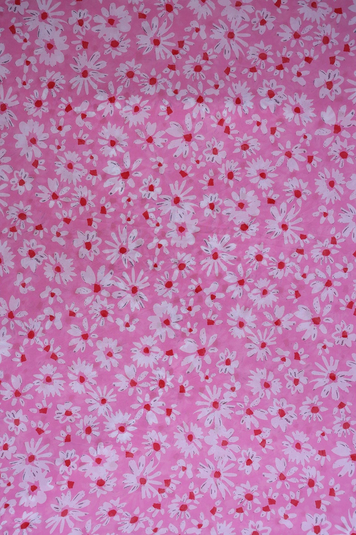 AIzaSyBcstauz-XMPRhEY21AUzeo032pxrXB5Ug - Big Width "56" White And Red Floral Digital Print On Pink Georgette Fabric