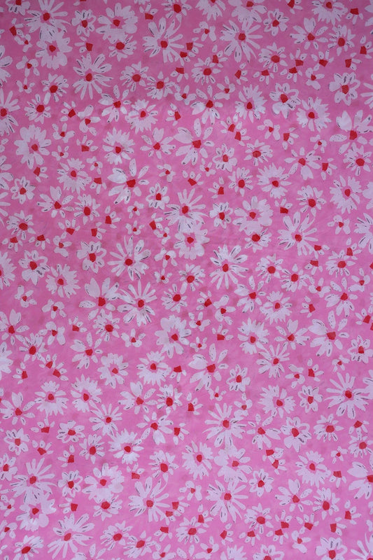 AIzaSyBcstauz-XMPRhEY21AUzeo032pxrXB5Ug - Big Width "56" White And Red Floral Digital Print On Pink Georgette Fabric