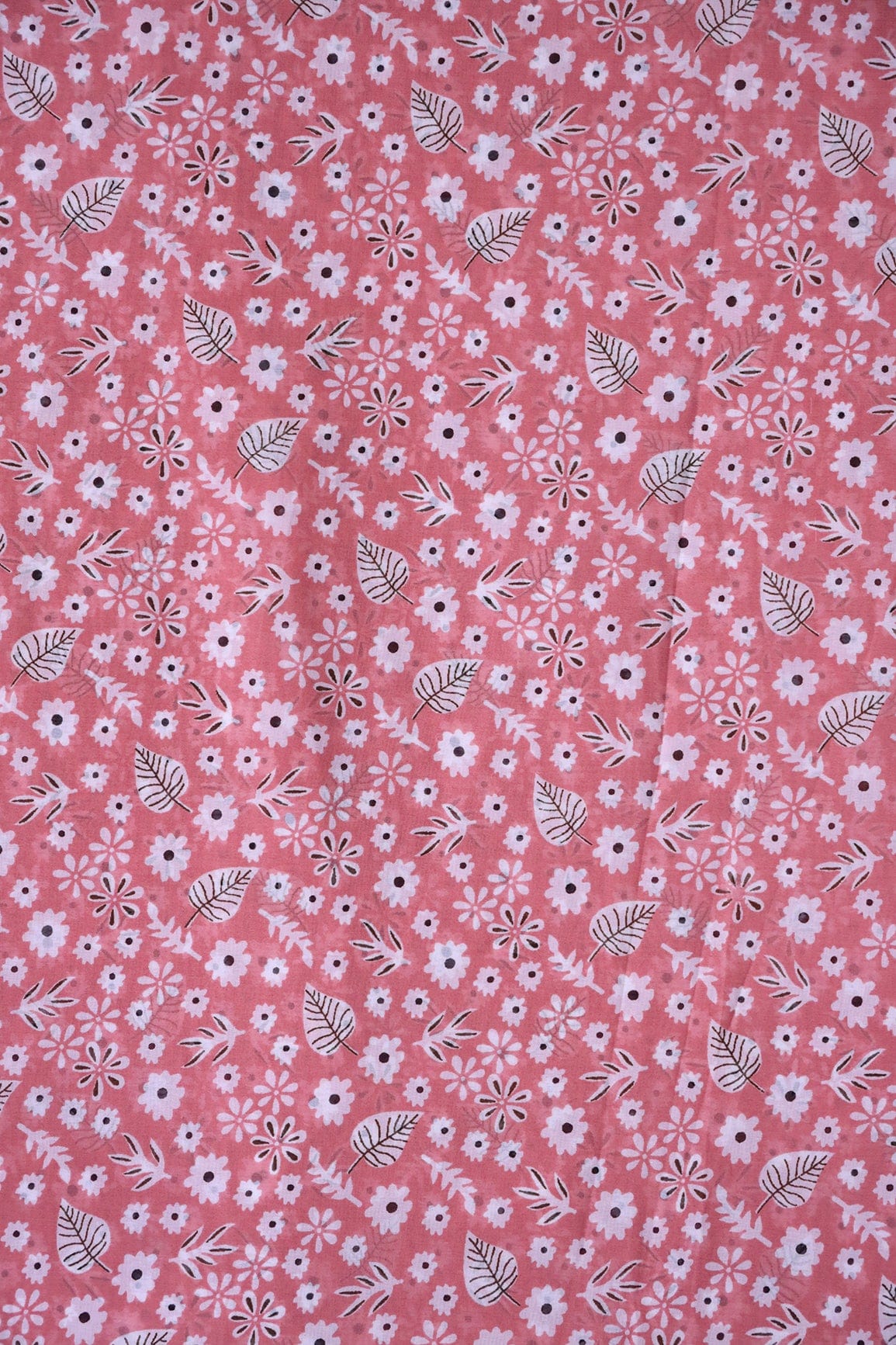 AIzaSyBcstauz-XMPRhEY21AUzeo032pxrXB5Ug - Big Width "56" White Small Floral Digital Print On Gajri Pink Georgette Fabric