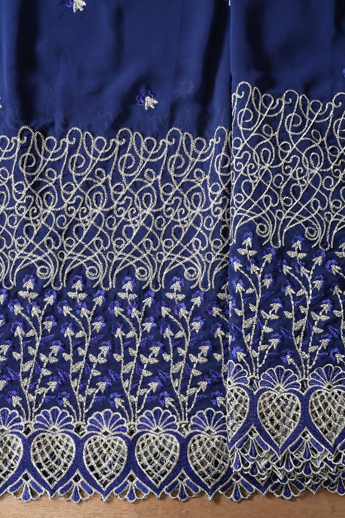 AIzaSyBcstauz-XMPRhEY21AUzeo032pxrXB5Ug - Big Width''56'' Blue Thread With Zari Floral Embroidery Work On Navy Blue Georgette Fabric With Border