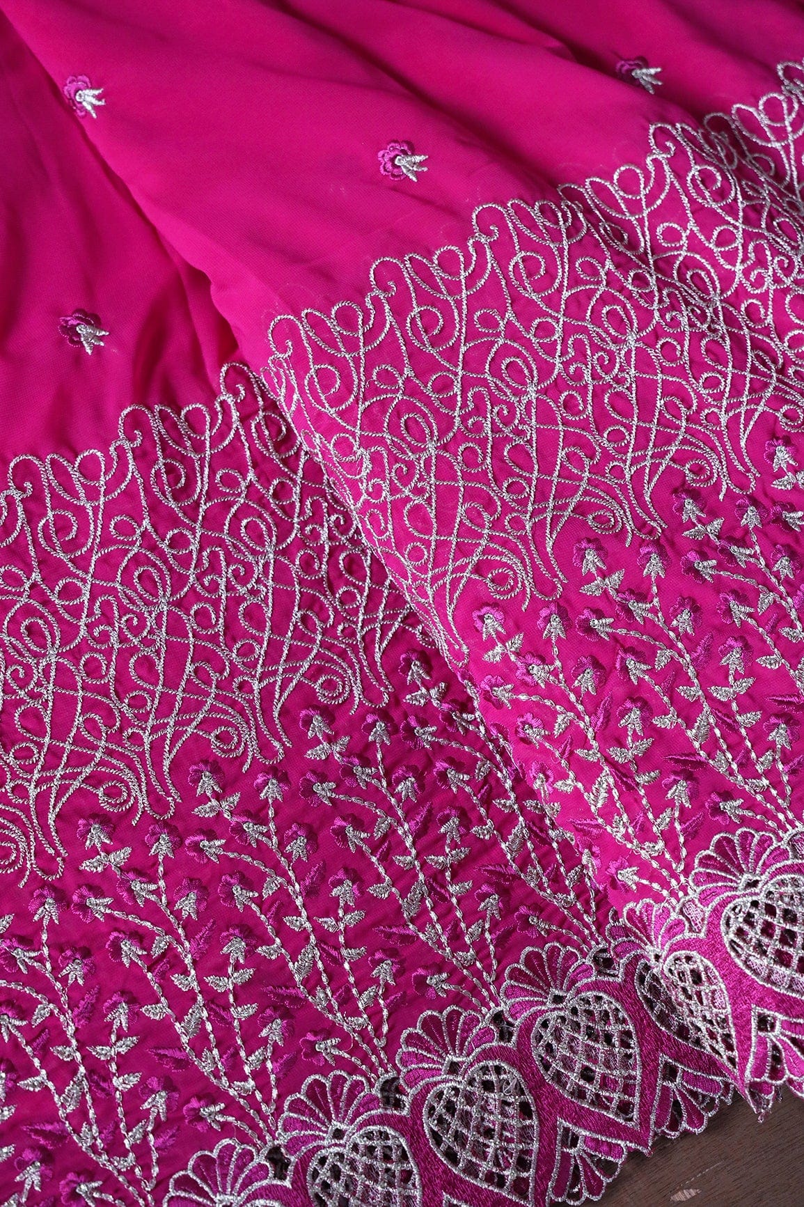 AIzaSyBcstauz-XMPRhEY21AUzeo032pxrXB5Ug - Big Width''56'' Fuchsia Thread With Zari Floral Embroidery Work On Fuchsia Georgette Fabric With Border