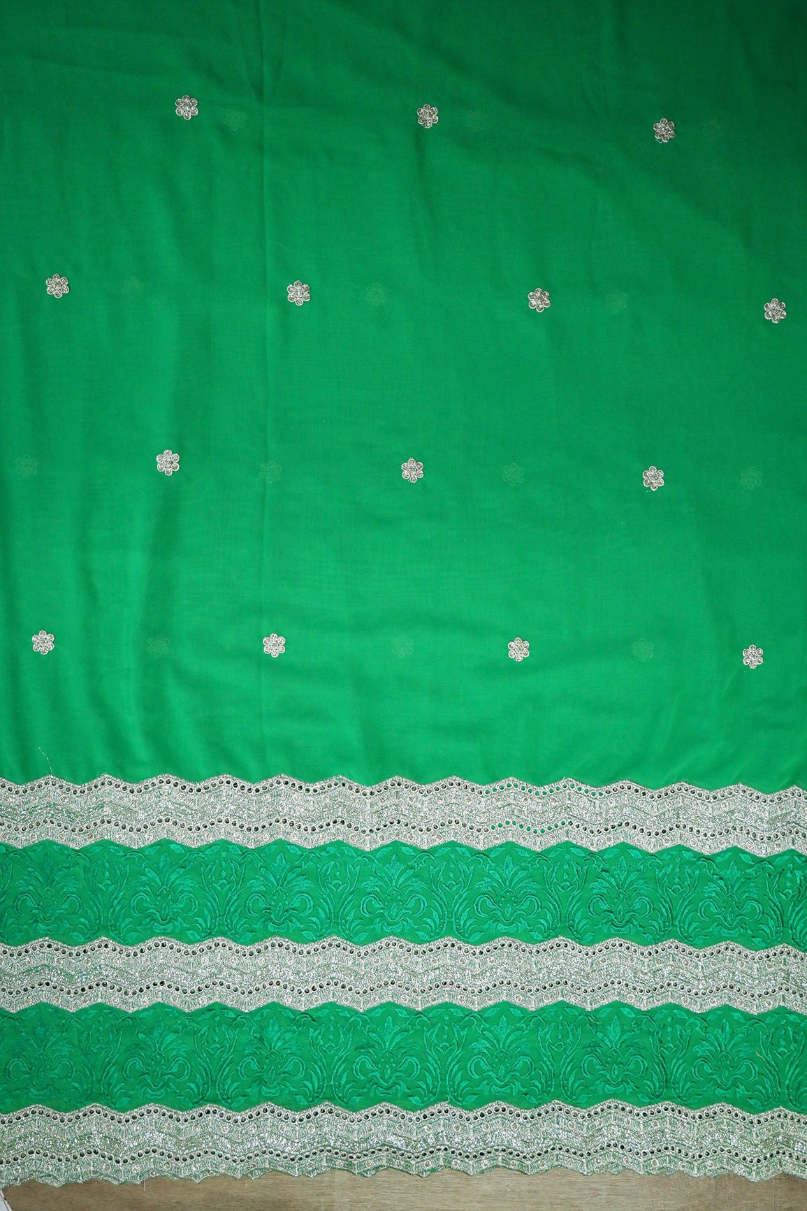 AIzaSyBcstauz-XMPRhEY21AUzeo032pxrXB5Ug - Big Width''56'' Green Thread With Zari Ethnic Embroidery Work On Green Georgette Fabric With Border