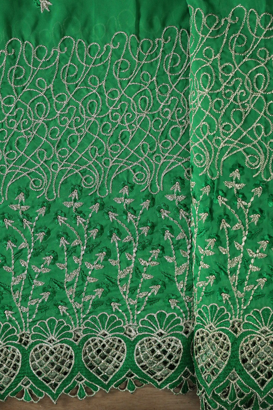 AIzaSyBcstauz-XMPRhEY21AUzeo032pxrXB5Ug - Big Width''56'' Green Thread With Zari Floral Embroidery Work On Green Georgette Fabric With Border