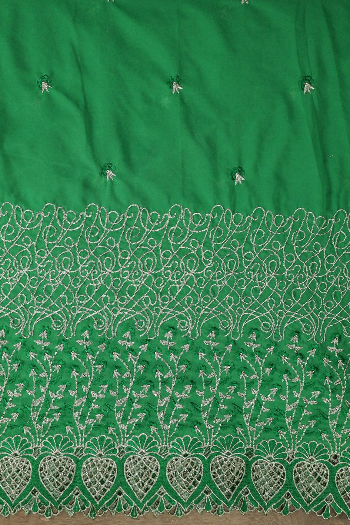 AIzaSyBcstauz-XMPRhEY21AUzeo032pxrXB5Ug - Big Width''56'' Green Thread With Zari Floral Embroidery Work On Green Georgette Fabric With Border
