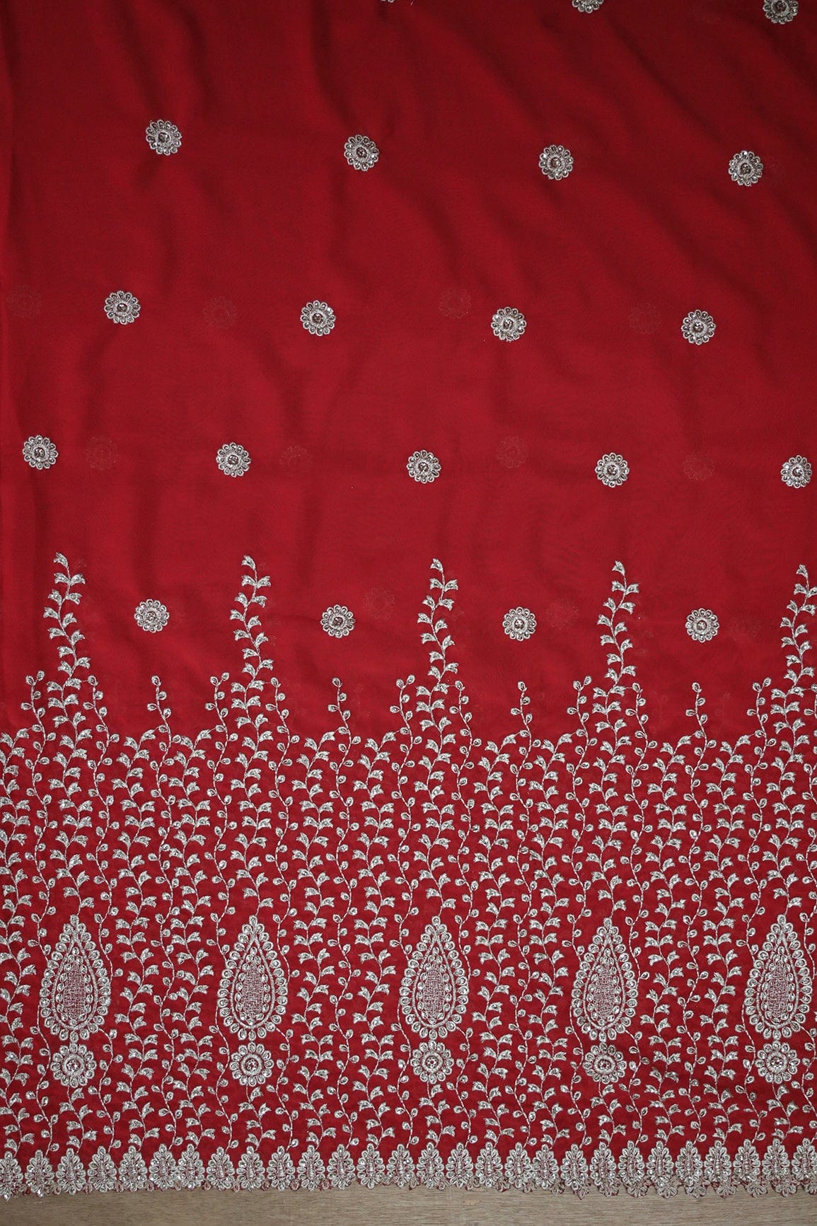 AIzaSyBcstauz-XMPRhEY21AUzeo032pxrXB5Ug - Big Width''56'' Silver Zari Leafy Embroidery Work On Red Georgette Fabric With Border