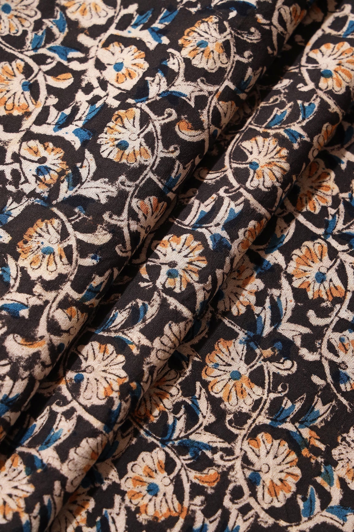AIzaSyBcstauz-XMPRhEY21AUzeo032pxrXB5Ug - Black And Light Beige Floral Pattern Handblock Kalamkari Organic Cotton Fabric