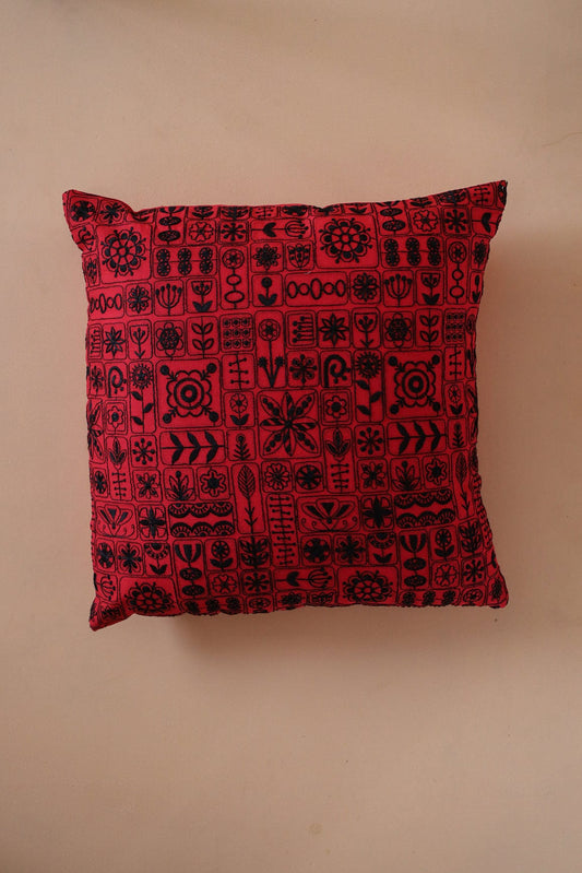 AIzaSyBcstauz-XMPRhEY21AUzeo032pxrXB5Ug - Black Cultural Embroidery on Red cotton Cushion Cover (16*16 inches)